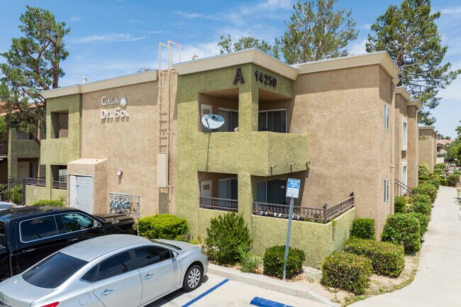 Casa Del Sol Apartment Homes in Victorville, CA - Foto de edificio - Building Photo