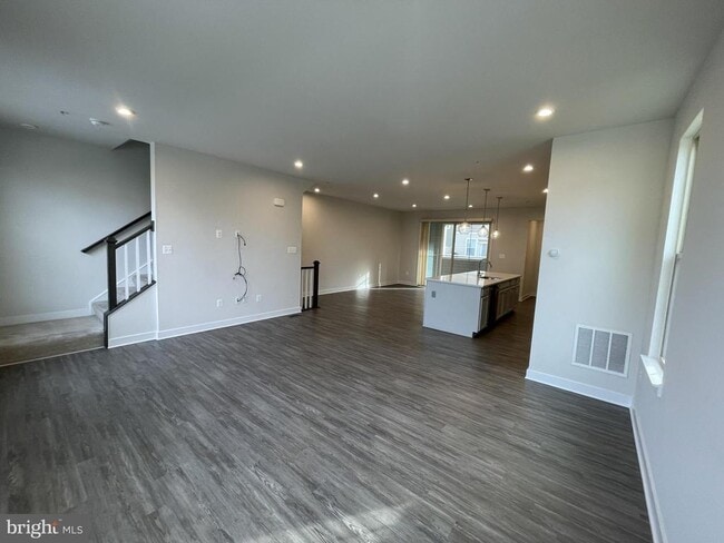 8715 Shady Pines Dr in Frederick, MD - Building Photo - Building Photo