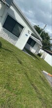 2124 N 14th Ave in Hollywood, FL - Building Photo - Building Photo