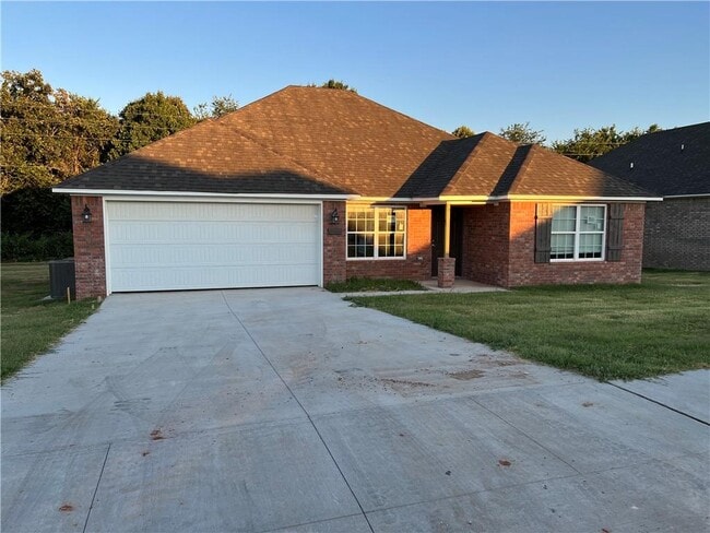 property at 817 Saddlebrook St