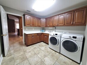 1501 Limona Rd in Brandon, FL - Building Photo - Building Photo