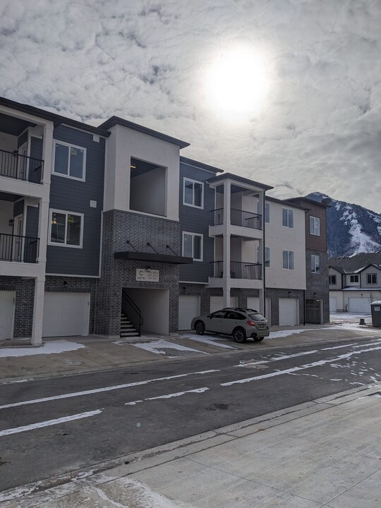 4876 Olive Ave, Unit Mapleton Condo in Spanish Fork, UT - Building Photo