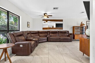 1904 Dove Field Pl in Brandon, FL - Building Photo - Building Photo