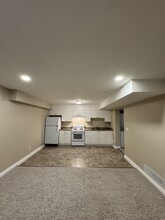 1542 Purcell Dr in Coquitlam, BC - Building Photo - Building Photo