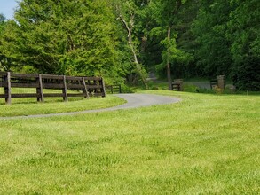 9078 Knoll Run Ln in Marshall, VA - Building Photo - Building Photo