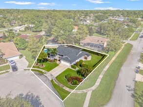 13612 Firewood Ct in Wellington, FL - Building Photo - Building Photo