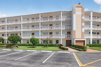 2015 Cornwall Dr in Boca Raton, FL - Building Photo - Building Photo