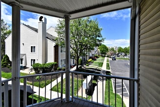 90 Catherine Ct in Levittown, PA - Building Photo - Building Photo