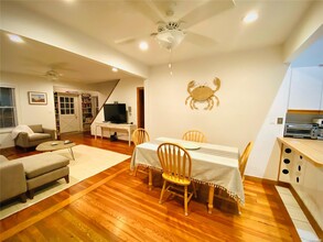 38 Homesite Ave in Islip, NY - Foto de edificio - Building Photo