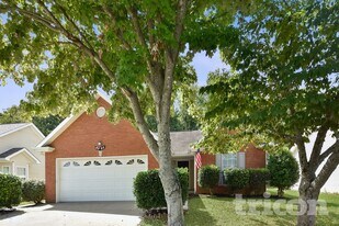 1029 Chesire Way in Gallatin, TN - Building Photo