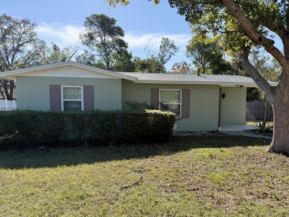 7028 Merrick Ln in Spring Hill, FL - Building Photo