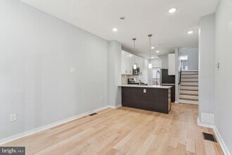 2548 Arcadia St in Philadelphia, PA - Building Photo - Building Photo