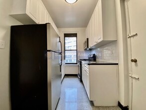 664 W 163rd St-Unit -37 in New York, NY - Building Photo - Building Photo