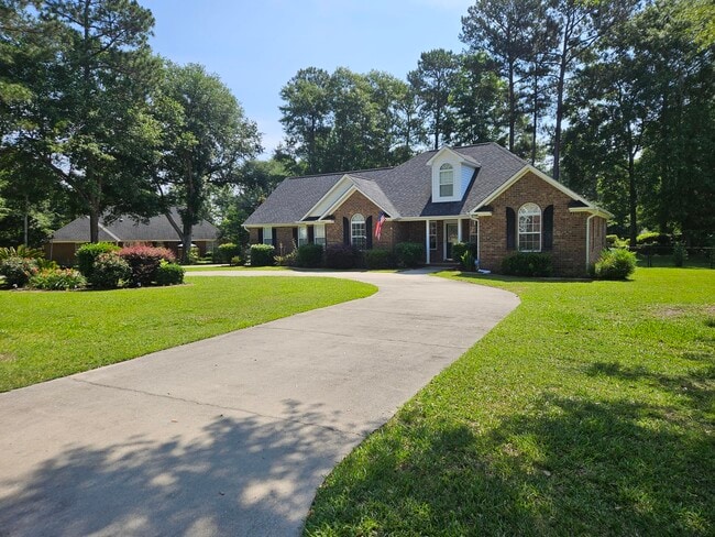 2947 Sylvan Way in Sumter, SC - Foto de edificio - Building Photo