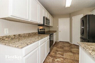 525 Brandy Ct in Saginaw, TX - Building Photo - Building Photo