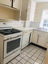 312 Washington St in Wellesley, MA - Building Photo - Building Photo