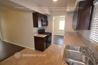 2916 S Halldale Ave in Los Angeles, CA - Building Photo - Building Photo