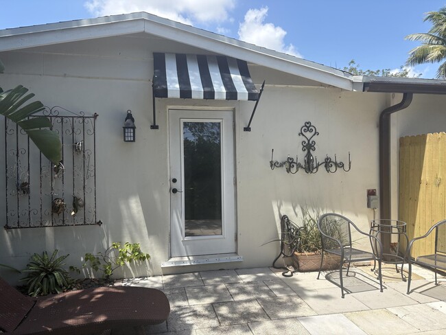 property at 2565 Meadow Rd