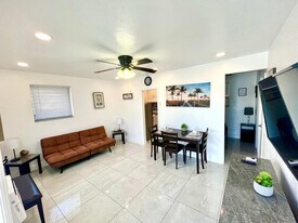 338 Van Buren St, Unit SI FL1-ID1520225P in Hollywood, FL - Building Photo