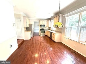 46819 Gunflint Way in Sterling, VA - Building Photo - Building Photo