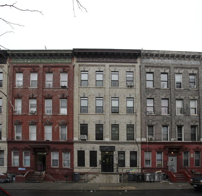 316 Jefferson St in Brooklyn, NY - Foto de edificio - Building Photo