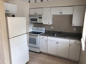 410 28th St W, Unit C in Bradenton, FL - Building Photo - Building Photo