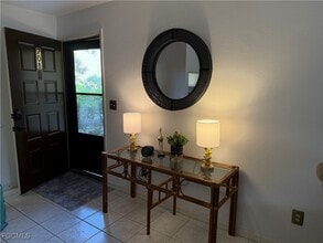 6146 Whiskey Creek Dr in Ft. Myers, FL - Foto de edificio - Building Photo