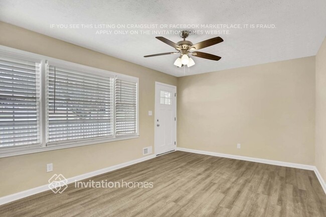 6286 David Ln SW in Mableton, GA - Foto de edificio - Building Photo