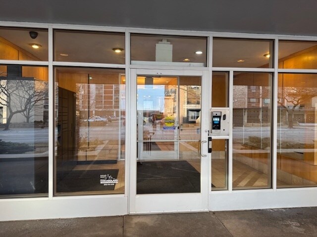 6118 N Sheridan Rd in Chicago, IL - Building Photo - Building Photo