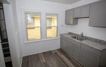 13706 Coit Rd in Cleveland, OH - Building Photo - Building Photo