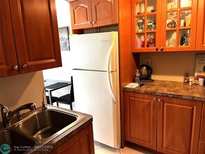 8149 Lagos De Campo Blvd in Tamarac, FL - Building Photo - Building Photo
