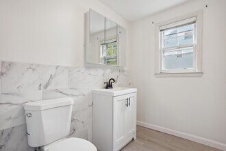 294-298 Tremont St-Unit -2 in Newton, MA - Building Photo - Building Photo