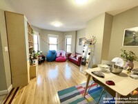 1578 Tremont St, Unit 2 in Boston, MA - Foto de edificio - Building Photo