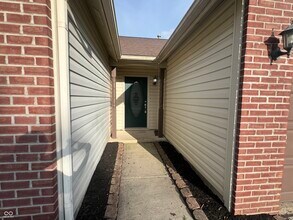 6735 Lexington Cir in Zionsville, IN - Building Photo - Building Photo