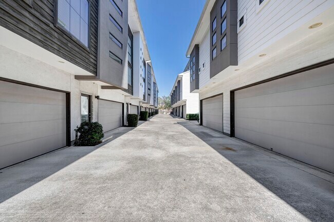 property at 1525 Birdsall St