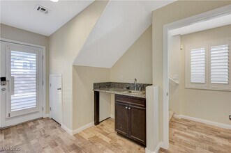 7256 Sterling Rock Ave in Las Vegas, NV - Building Photo - Building Photo