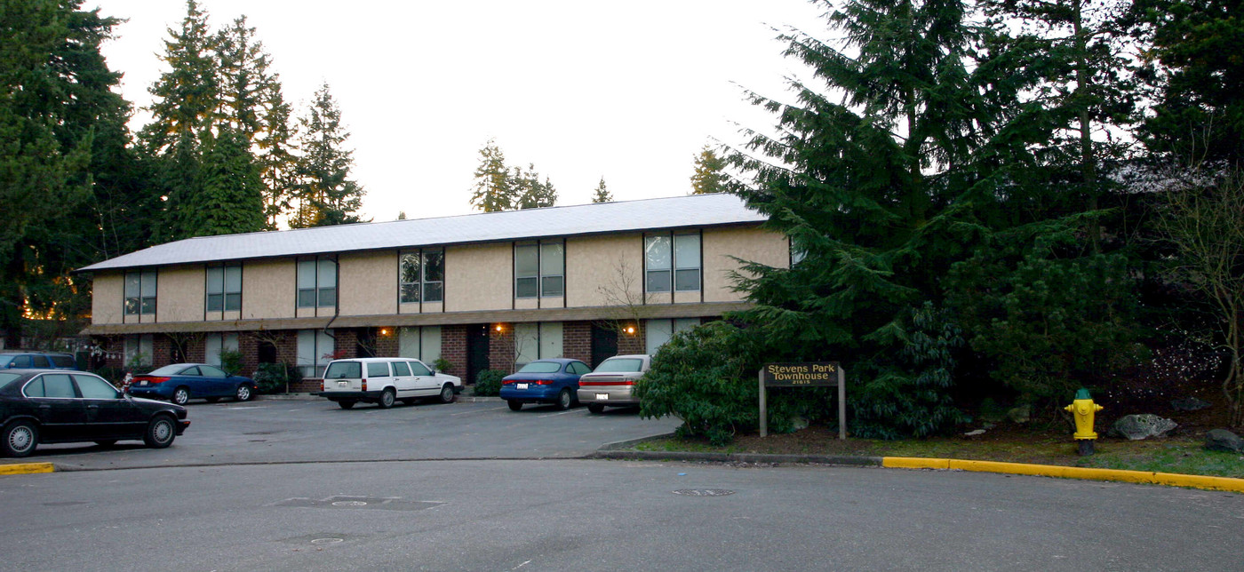 21615 78th Ave W in Edmonds, WA - Building Photo