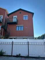 1901 S Louie Pkwy in Chicago, IL - Building Photo