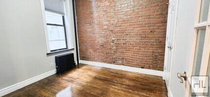 Clinton Street in New York, NY - Building Photo - Building Photo