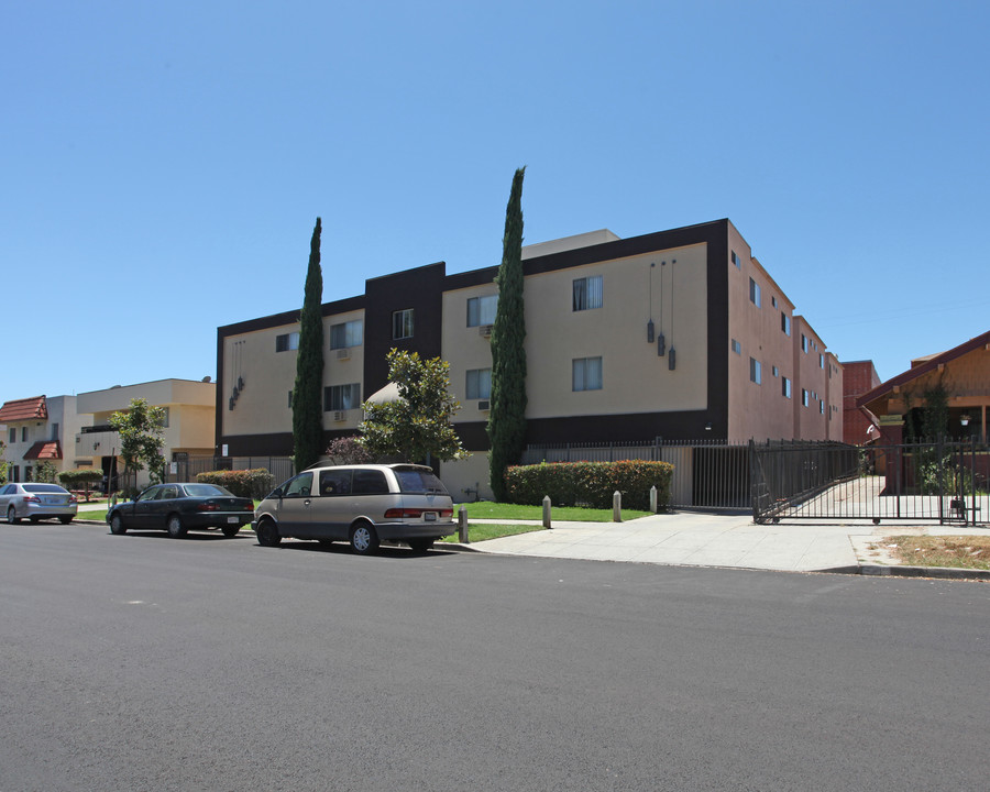 217 S Serrano Ave in Los Angeles, CA - Building Photo