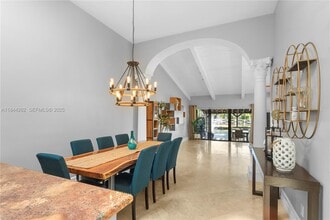 2665 Parkview Dr S in Hallandale Beach, FL - Foto de edificio - Building Photo