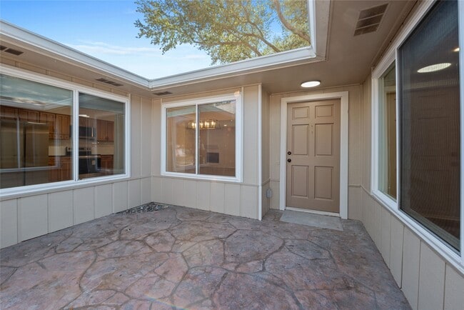 14115 Bella Dr in Cypress, TX - Foto de edificio - Building Photo