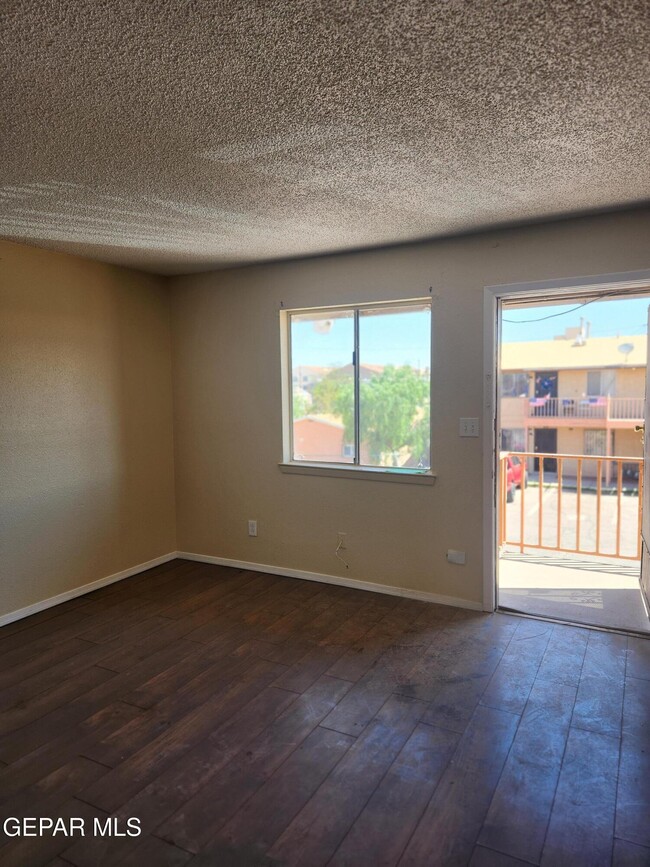 192 Coronado Rd in El Paso, TX - Building Photo - Building Photo