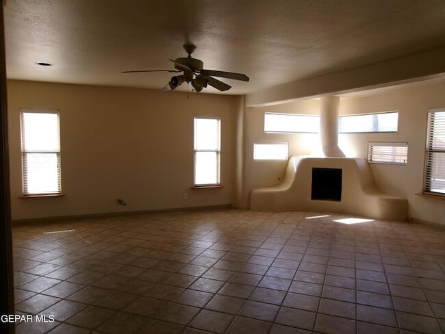 3933 Emory Rd in El Paso, TX - Building Photo - Building Photo