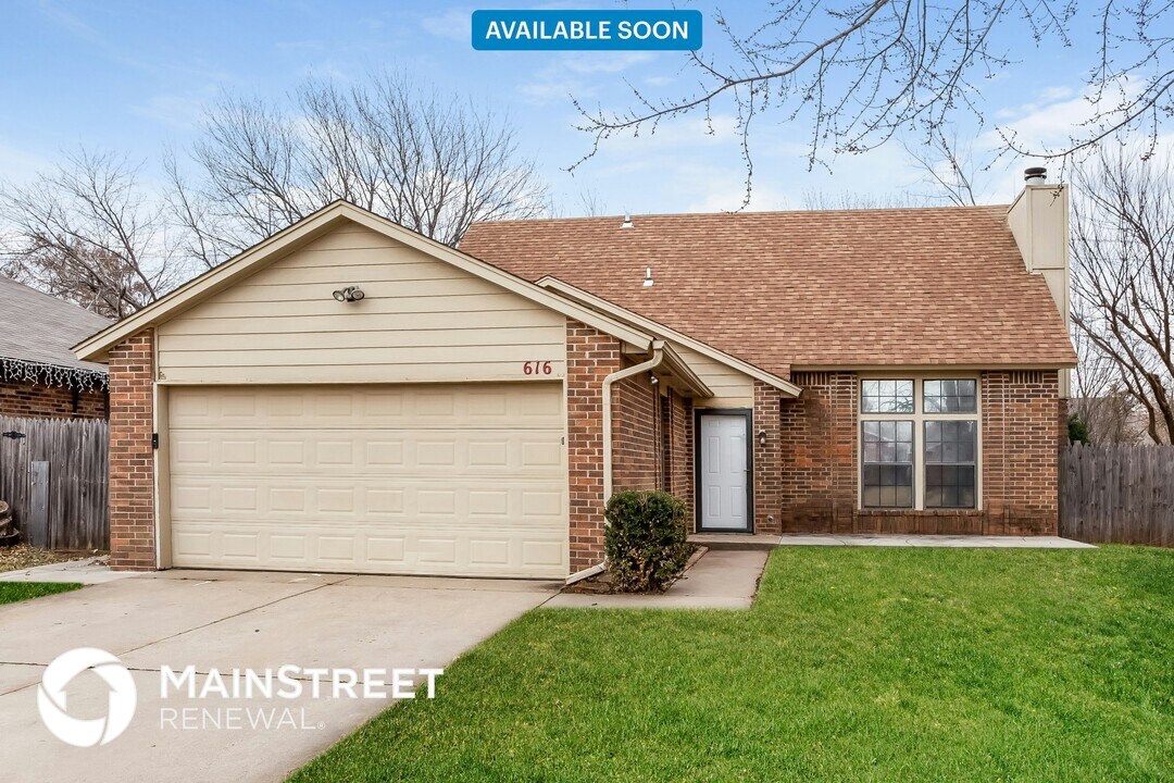 616 Firelane Rd in Edmond, OK - Building Photo