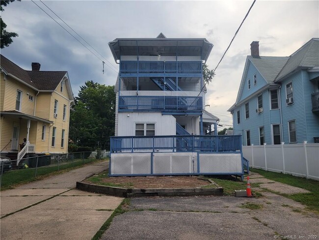 85 High St in Ansonia, CT - Building Photo - Building Photo