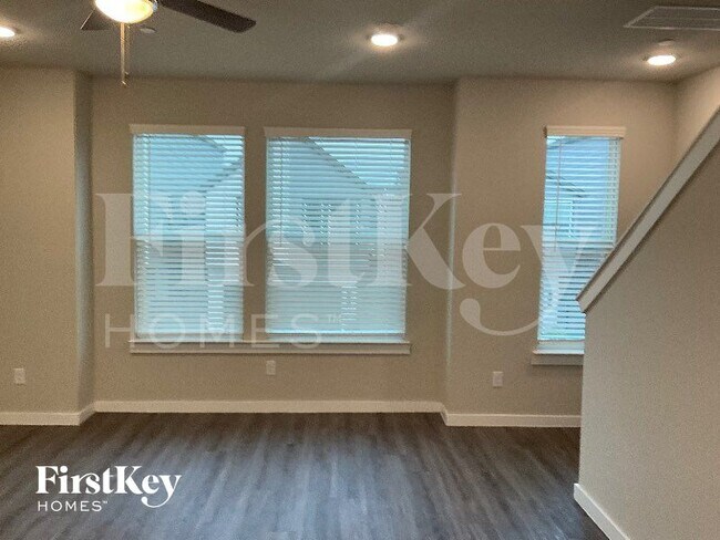 18436 Idyllic Aly in Shenandoah, TX - Building Photo - Building Photo