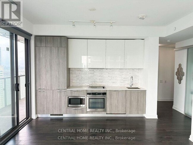 property at 50A-4450 Charles St E