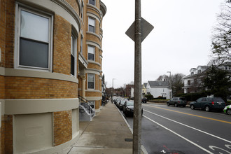 Esperanza Trust in Boston, MA - Foto de edificio - Building Photo