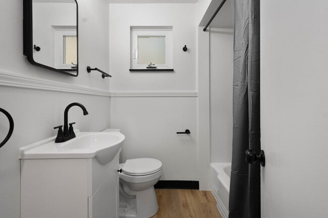 972 Lessing St in Pittsburgh, PA - Building Photo - Building Photo